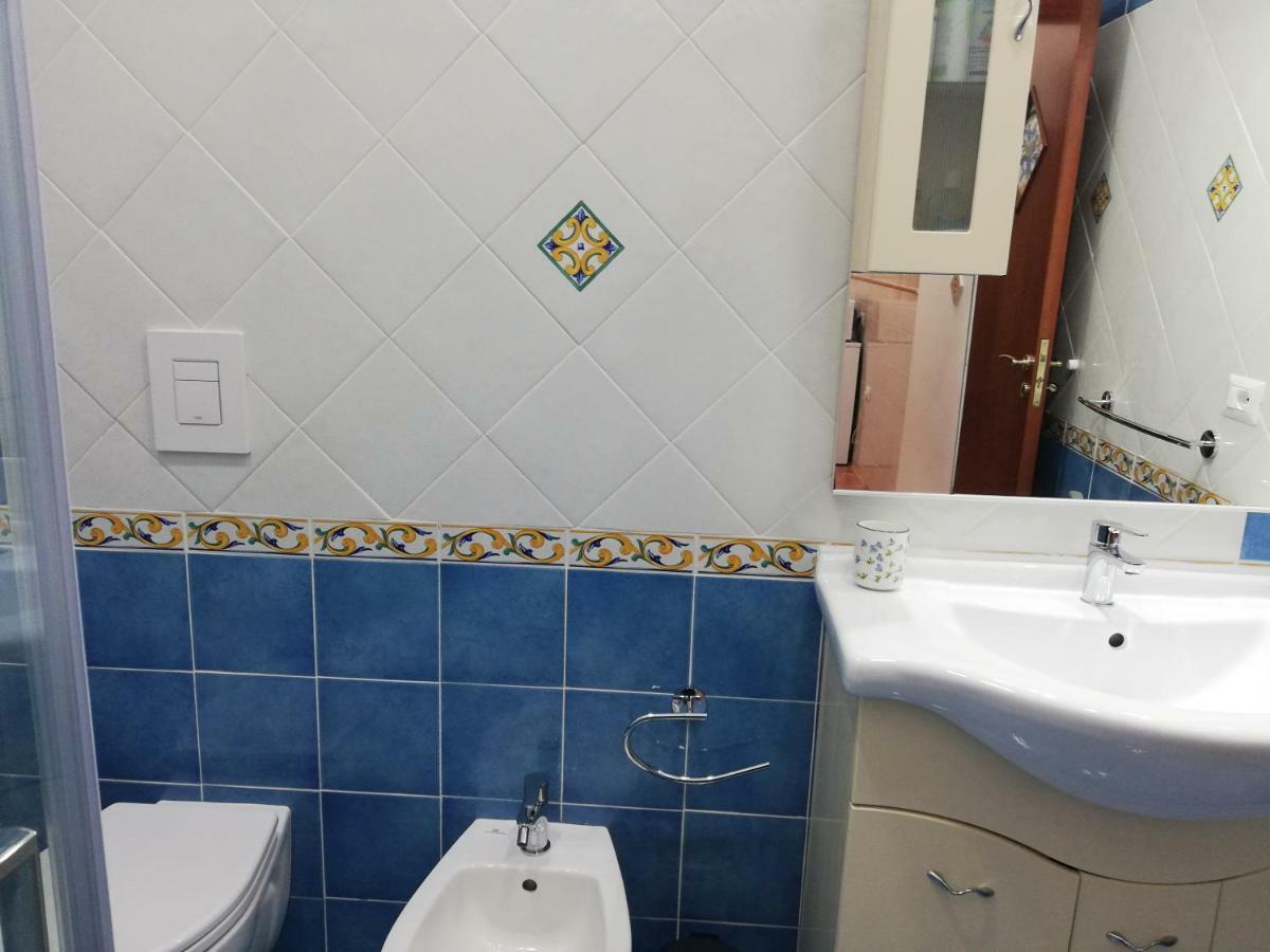 Casa Lillina A Toledo , Near Piazza Del Plebiscito Apartment Napoli Bagian luar foto